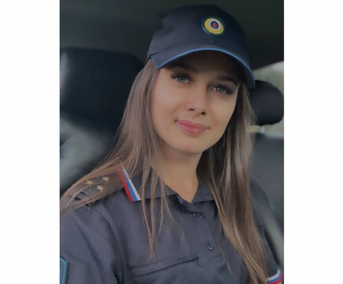 «Ей так идут и форма, и помада...»