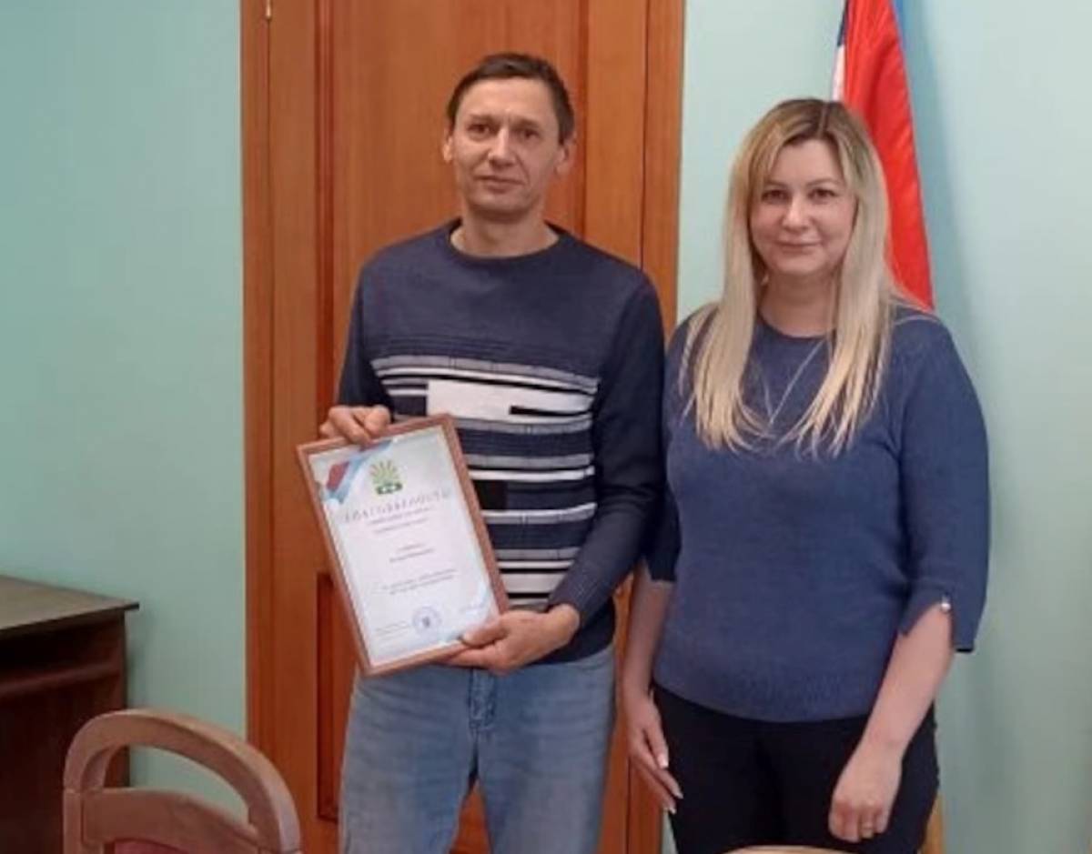 Житель Окуловки помог спасти соседскую семью на пожаре