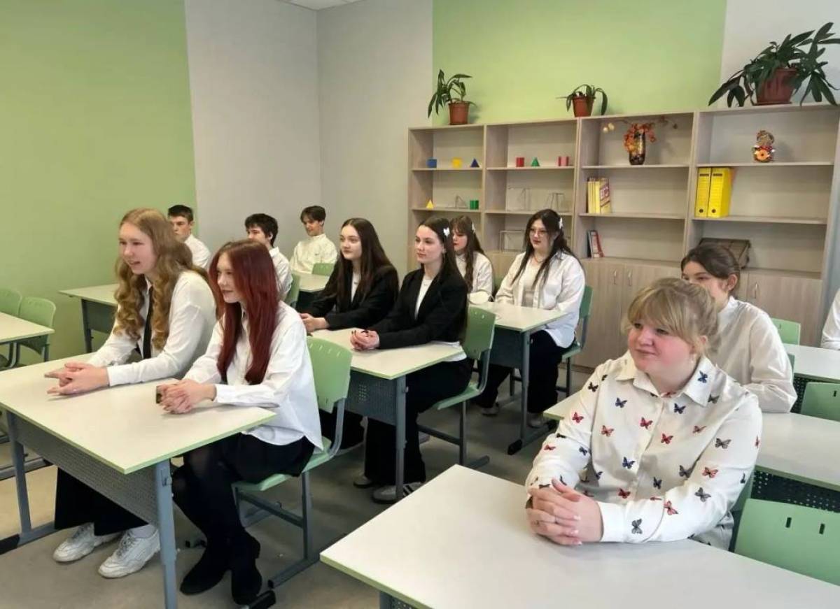 Солецкая школа № 2 открылась после капитального ремонта